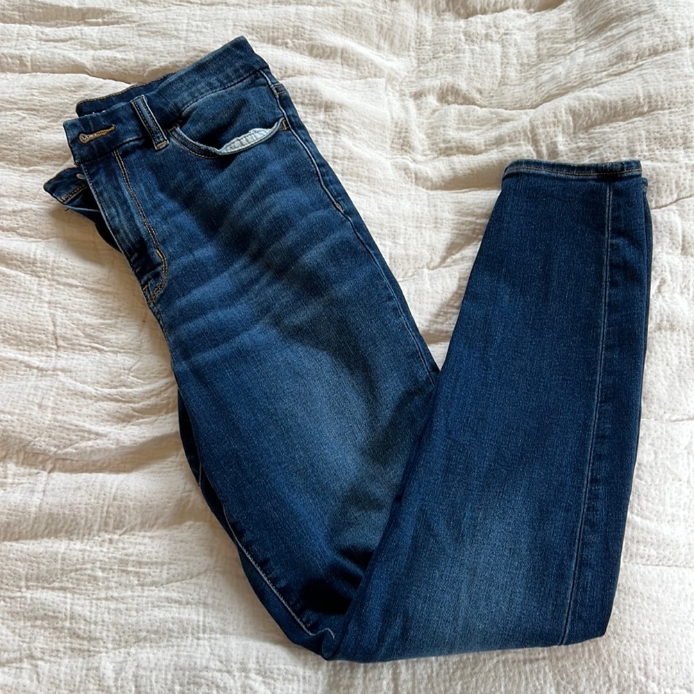 Curvy High Waisted American Eagle Jean